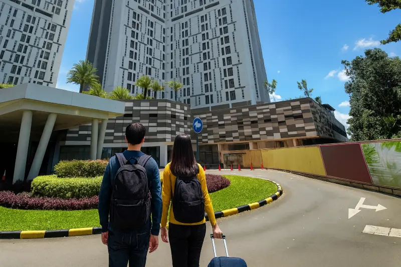 Tiba di Akasa dari bandara
