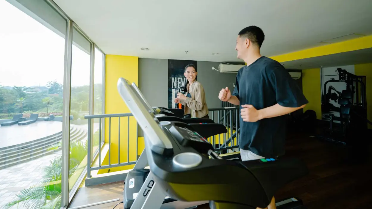 Indoor Gym Apartemen Akasa Pure Living